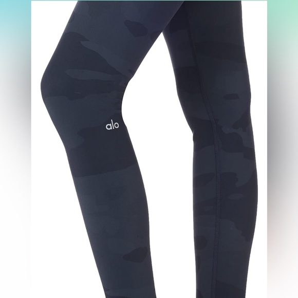 ALO High Waist Vapor Legging - Picture 2 of 5